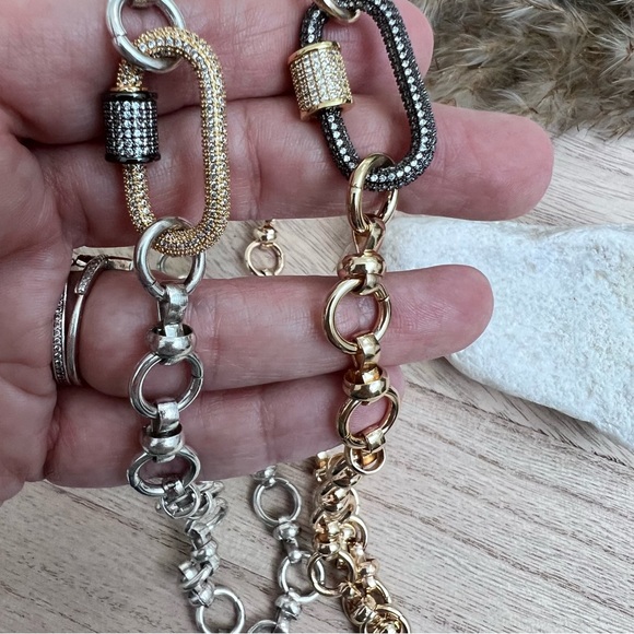 Dahlia Carabiner Necklace - Picture 11 of 13